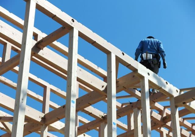 建築資材はなぜ高騰？ウッドショック、円安、ウクライナ情勢など理由を解説