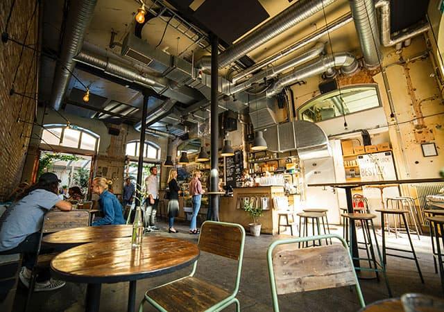 飲食店がスケルトン天井にした場合のメリット・デメリット
